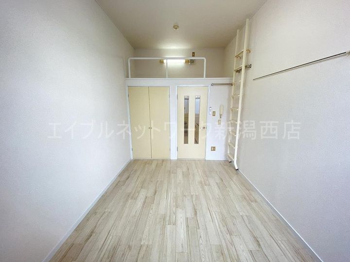 新潟県新潟市西区小針2(アパート)の賃貸物件の内装