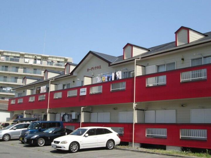 カーディナルA棟の外観