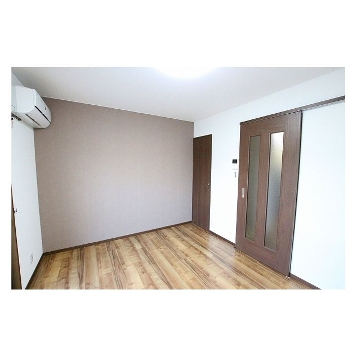 フラット山北の居間