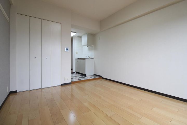 ヴィラ森林公園の居間