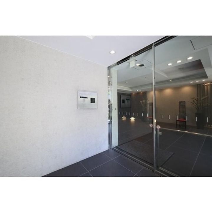 ミリアレジデンス中野坂上の地図