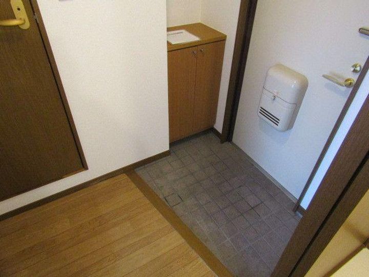 愛知県名古屋市守山区笹ヶ根2(マンション)の賃貸物件の玄関