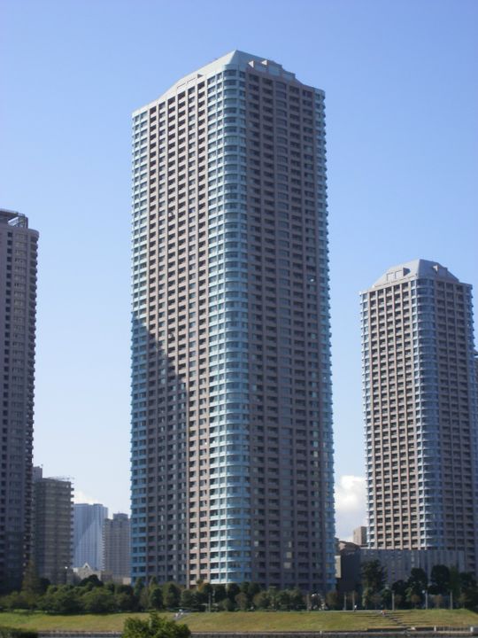 センチュリーパークタワーの外観