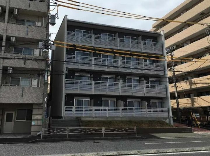 神奈川県横浜市磯子区森3(マンション)の賃貸物件の外観