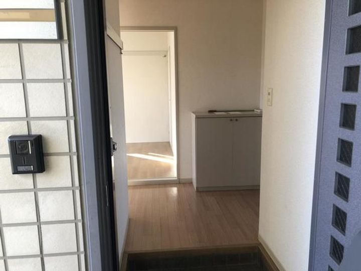 ディアスの玄関