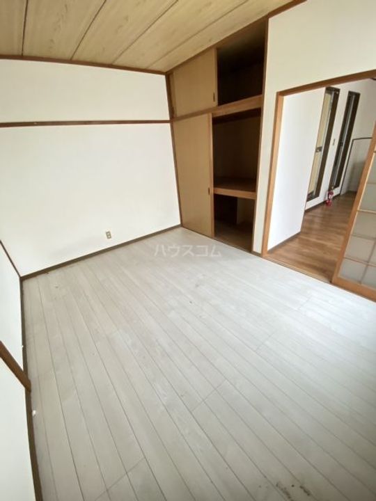 ハウスハクラクIIの内装