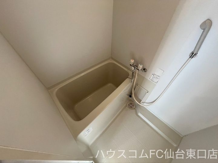 クレフラスト幸町Dの風呂
