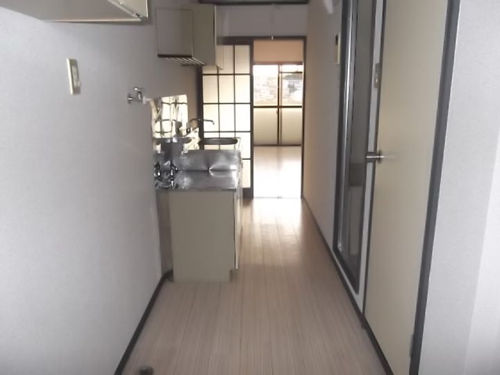 トップヒルズ北山の玄関