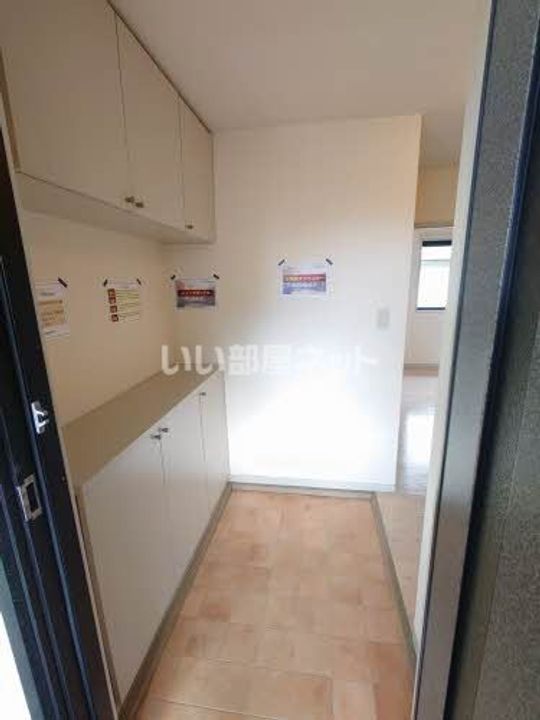 シャルム34の玄関