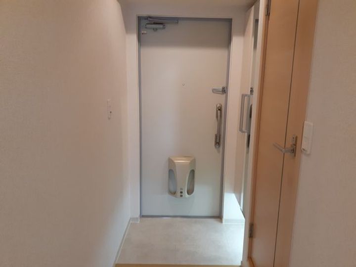 ラ ヴィータ西梅田の玄関