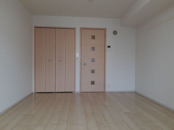 ラ ヴィータ西梅田の居間