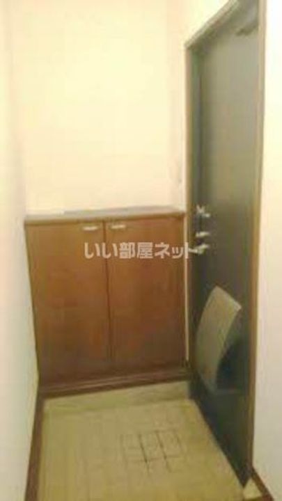 京都府福知山市字荒河(アパート)の賃貸物件の玄関