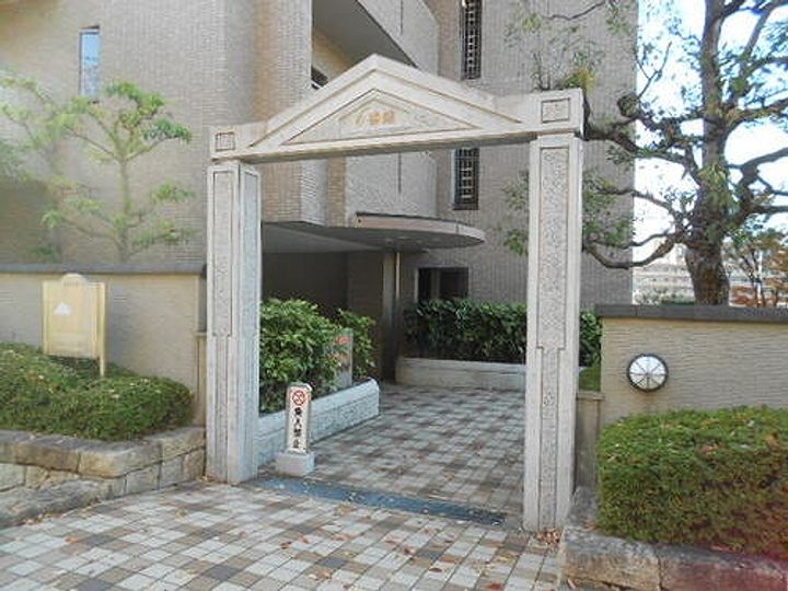 大阪府豊中市東泉丘4(マンション)の賃貸物件の地図