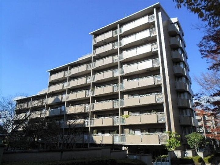 大阪府豊中市東泉丘4(マンション)の賃貸物件の外観