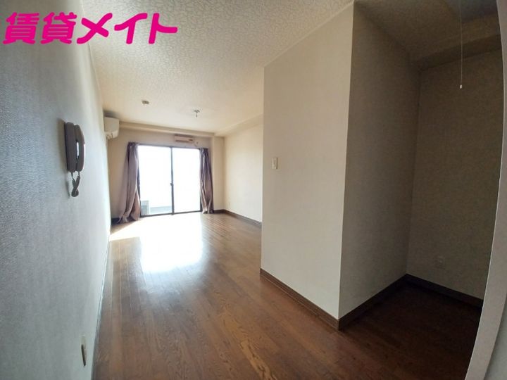 グリーンパレス Iの居間