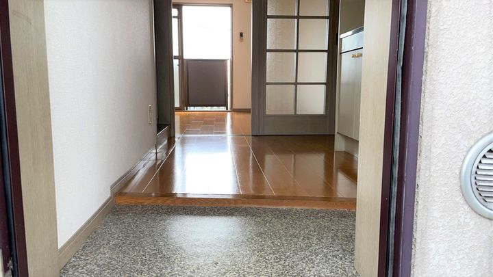 デラ・桜井の地図
