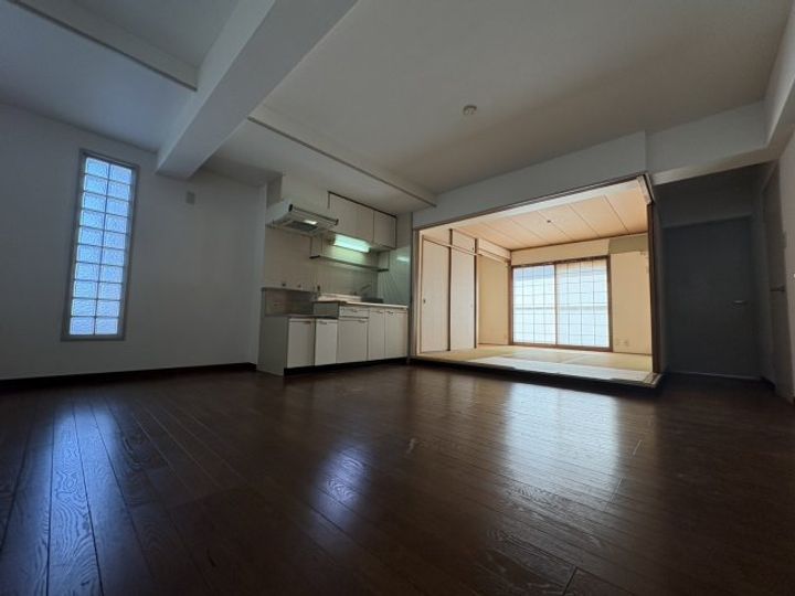 大阪府高槻市大畑町(マンション)の賃貸物件の居間