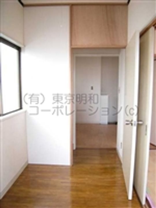 明優ビルの内装