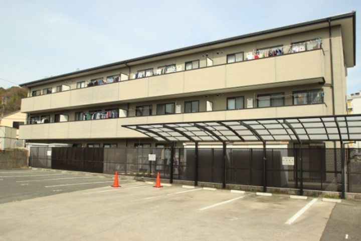 ラ・プラージュ屋代の外観