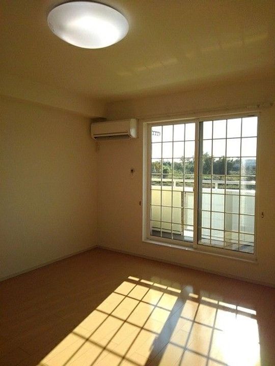 メゾン ドゥ エスポワールBの居間