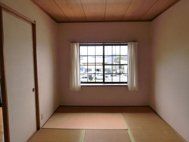 キャッスルハイツ桜町Iの居間