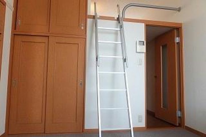 レオパレスグリーンヒルの居間