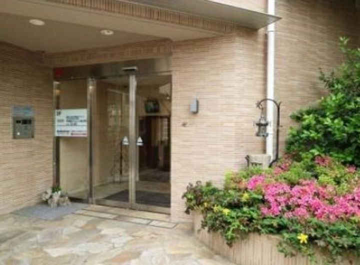 東京都新宿区河田町(マンション)の賃貸物件の地図