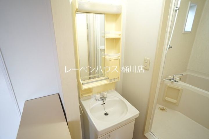 ジュネス井戸木B棟の内装