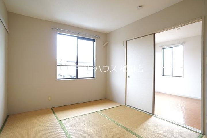 ジュネス井戸木B棟の内装