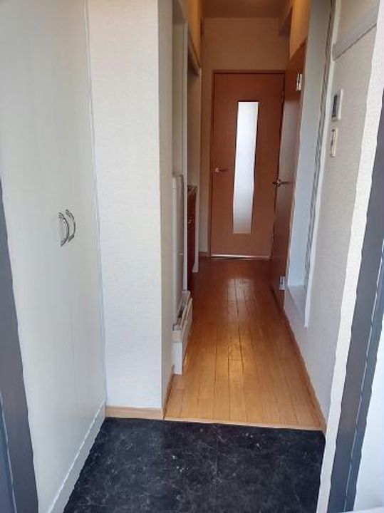 レオパレスつくばの玄関