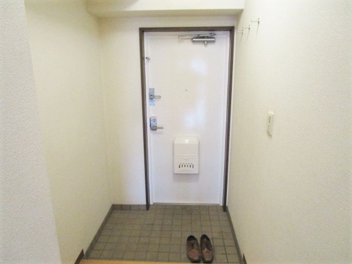 神奈川県大和市中央林間8(マンション)の賃貸物件の玄関