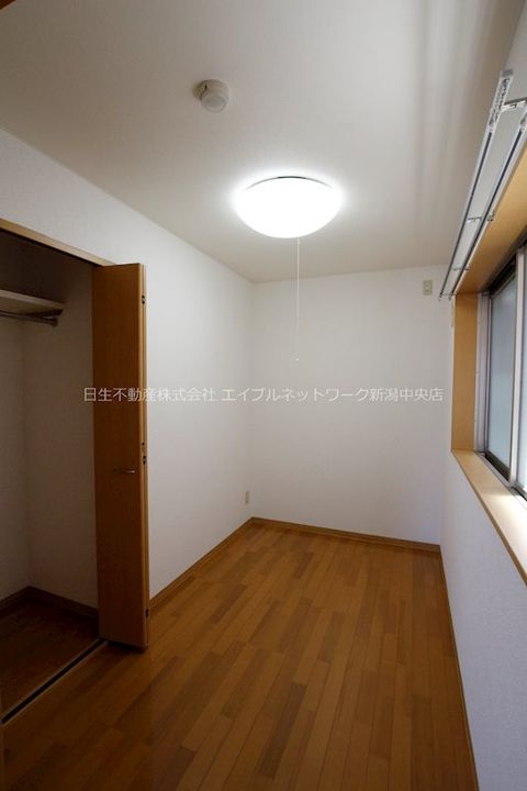ユートピア三愛東堀の内装
