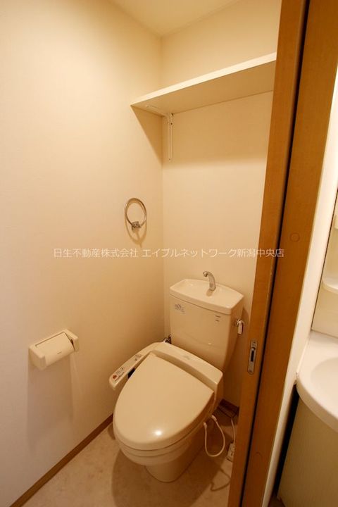 ユートピア三愛東堀の内装