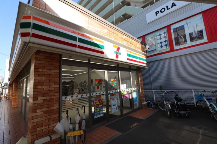 ユートピア三愛東堀の周辺