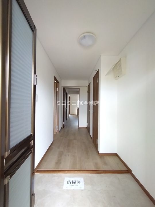 南海狭山コーポ 2号棟の玄関