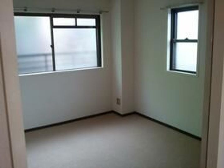 パレシュペルブIの内装