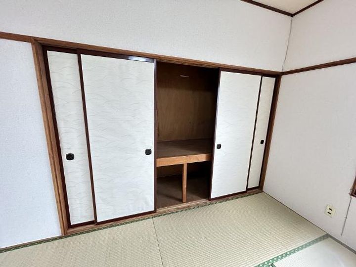 多田アパートの内装