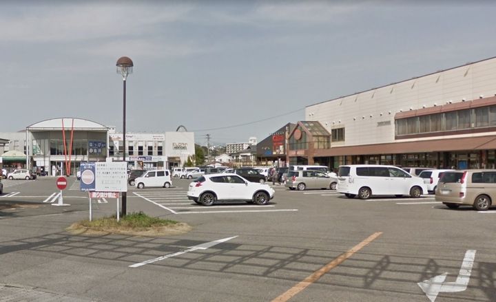 エル・フォンティーヌの周辺