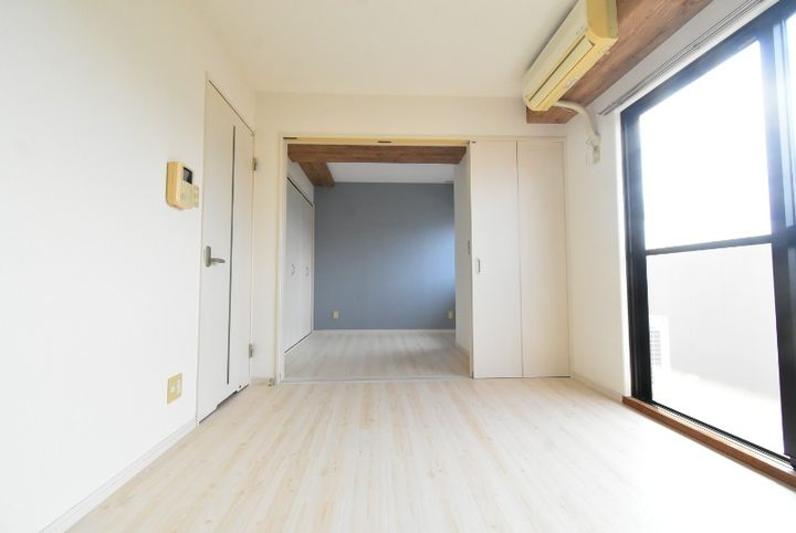 リテラス鹿屋弐番館の居間