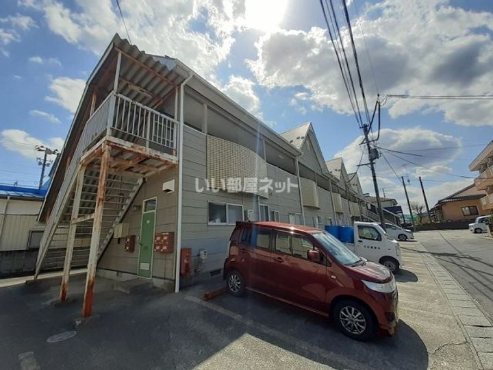 グリーンアベニューの外観