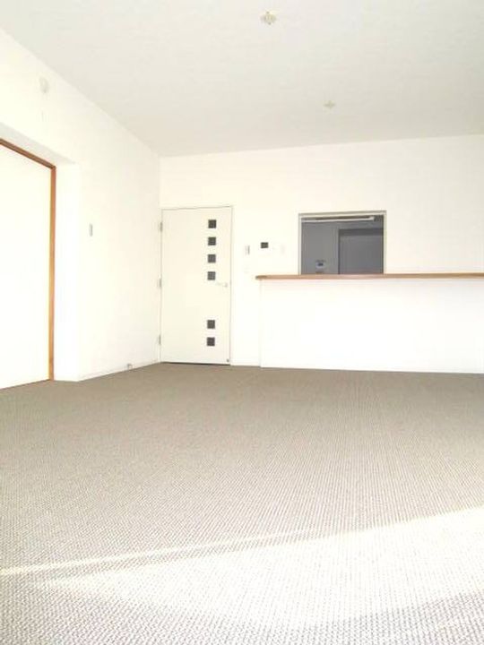 西浦和ガーデンの居間