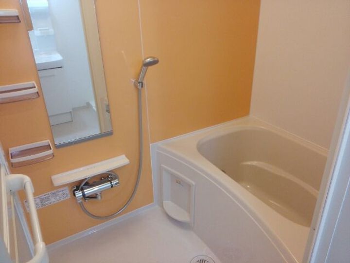 フローラ・8の風呂