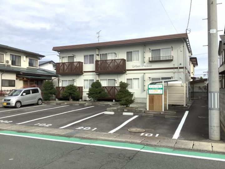アーバンパレスの外観