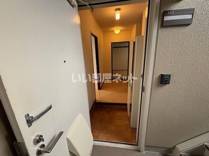 カーサ江島 Bの玄関