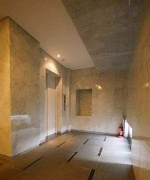 プライムアーバン四谷外苑東の地図