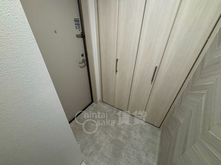 クリエオーレ豊島南の玄関