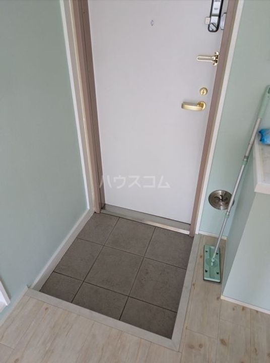 ハイツ高康の玄関