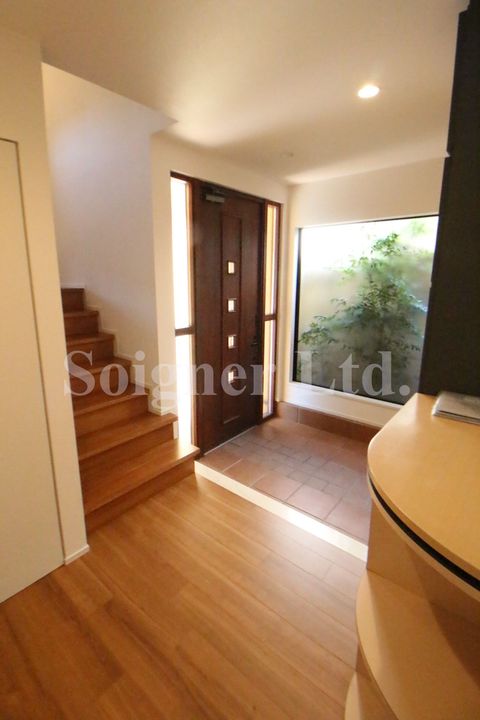 東京都新宿区下落合3(一戸建)の賃貸物件の玄関