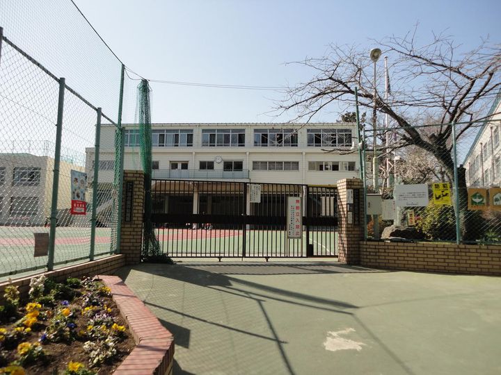 東京都新宿区下落合3(一戸建)の賃貸物件の周辺