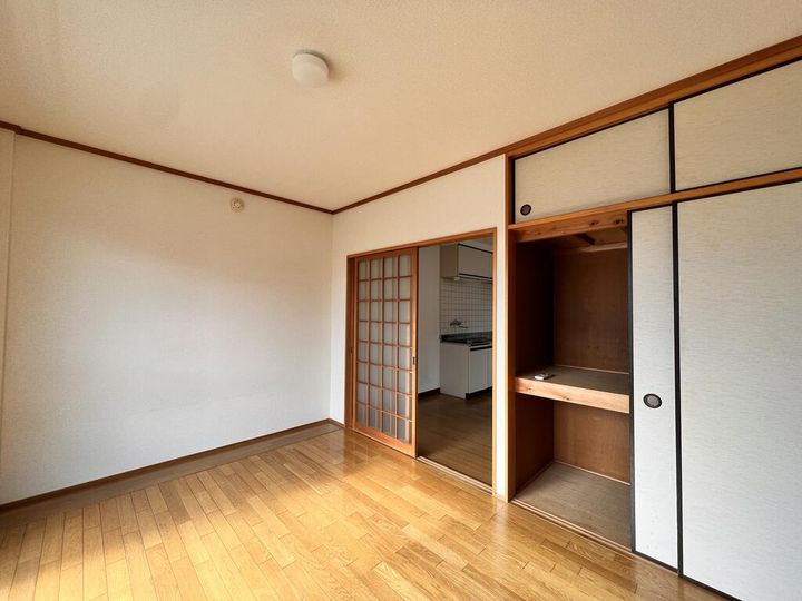 南一番館の居間